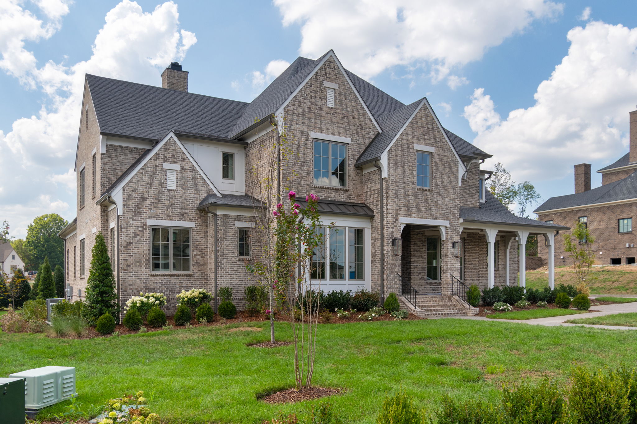6-web-or-mls-9817 Easton Dr (Thang53 Duy49_DSC_6844_2026-09-19 MARIANNA 2 – AVAILABLE (Homesite #77)