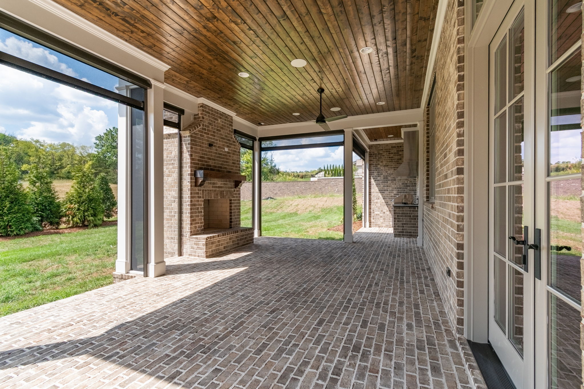95-web-or-mls-9817 Easton Dr (Thang53 Duy49_DSC_6808_2026-09-19 MARIANNA 2 – AVAILABLE (Homesite #77)